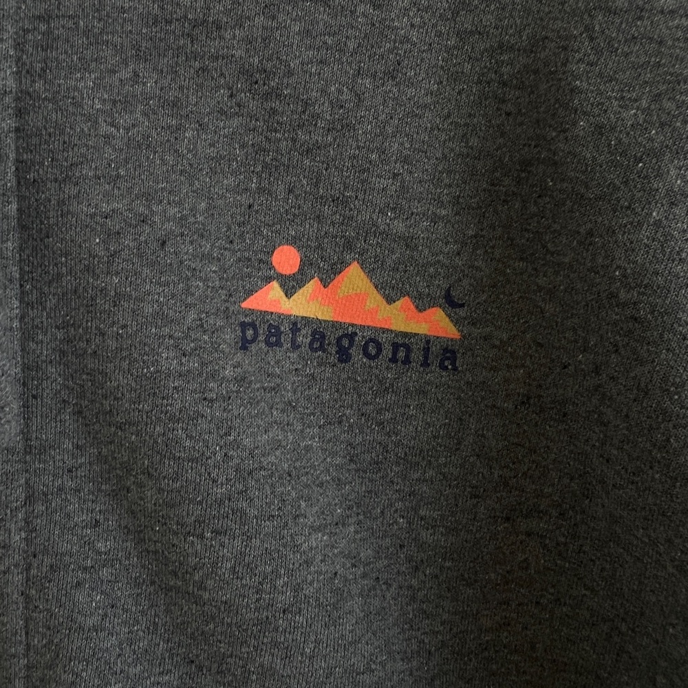 Patagonia Dark Gray Zip-Up Hoodie (XL) - Picture 3 of 6